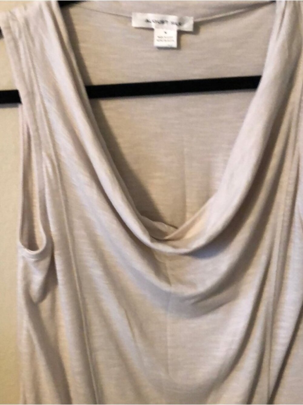 August Silk top. - Picture 2 of 2